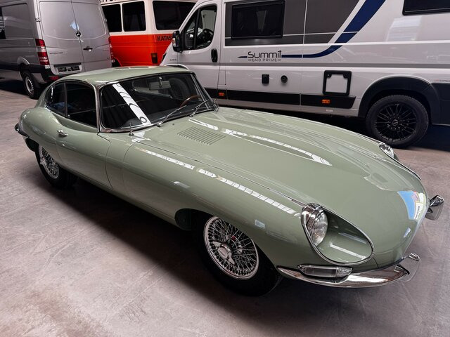 JAGUAR E-Type 4.2 Litre Serie 1.5 FHC Zustand 1 - Automobil: Foto 3 JAGUAR E-Type 4.2 Litre Serie 1.5 FHC Zustand 1 - Automobil: Foto 3