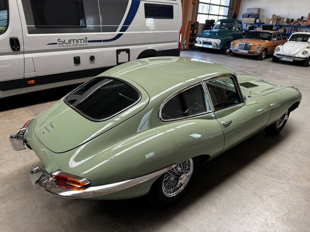 JAGUAR E-Type 4.2 Litre Serie 1.5 FHC Zustand 1 - Automobil: Foto 4 JAGUAR E-Type 4.2 Litre Serie 1.5 FHC Zustand 1 - Automobil: Foto 4