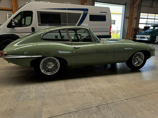 Automobil JAGUAR E-Type 4.2 Litre Series 1.5 FHC makellos!...: Foto 29
