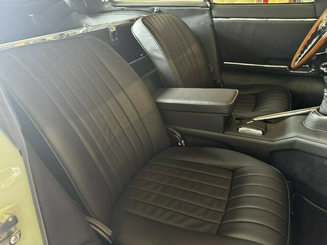 Automobil JAGUAR E-Type 4.2 Litre Series 1.5 FHC makellos!...: Foto 13