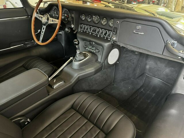 Automobil JAGUAR E-Type 4.2 Litre Series 1.5 FHC makellos!...: Foto 11