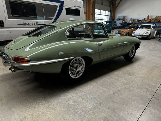 Automobil JAGUAR E-Type 4.2 Litre Series 1.5 FHC makellos!...: Foto 23