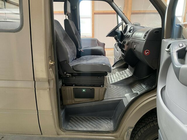 MERCEDES-BENZ Sprinter 313 CDI Doka 4x4 Allrad 1.Hand... - Autoutilitară cu prelată, Autoutilitară cabină dublă: Foto 5 MERCEDES-BENZ Sprinter 313 CDI Doka 4x4 Allrad 1.Hand... - Autoutilitară cu prelată, Autoutilitară cabină dublă: Foto 5