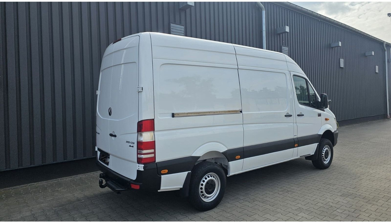Mercedes-Benz Sprinter 319 CDI 4x4 3.0 V6 Untersetzung 1a! - Dubă: Foto 4 Mercedes-Benz Sprinter 319 CDI 4x4 3.0 V6 Untersetzung 1a! - Dubă: Foto 4