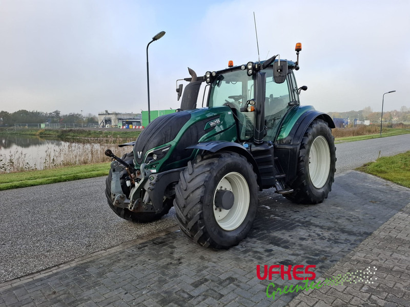 Valtra T194 D TwinTrack - Tractor agricol: Foto 2 Valtra T194 D TwinTrack - Tractor agricol: Foto 2