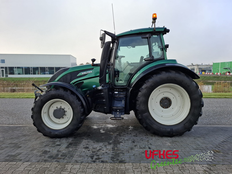 Valtra T194 D TwinTrack - Tractor agricol: Foto 5 Valtra T194 D TwinTrack - Tractor agricol: Foto 5