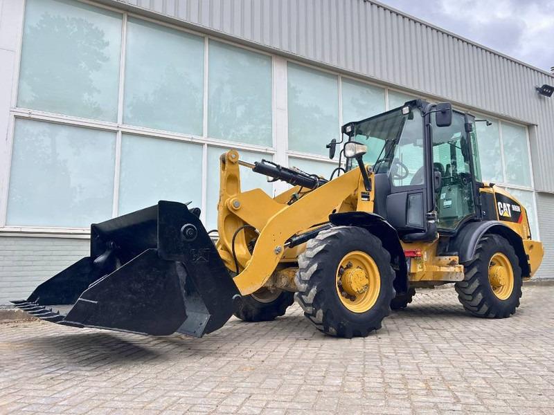 Cat 906 M     2016 - Încărcător frontal pe pneuri: Foto 2 Cat 906 M     2016 - Încărcător frontal pe pneuri: Foto 2