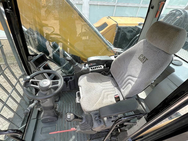 Excavator pentru manipulare de materiale pentru transport de deşeurilor Cat MH3022 2015 CE: Foto 8