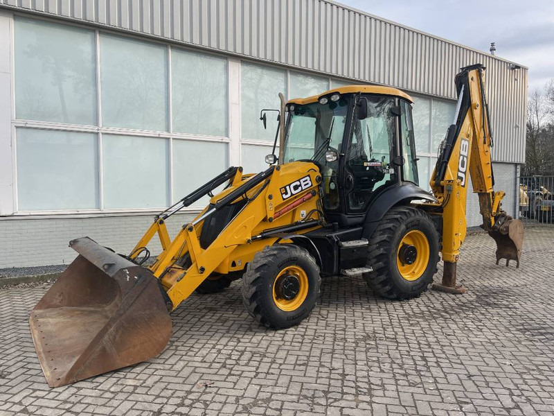 JCB 3 CX 2016 CE - Buldoexcavator: Foto 1 JCB 3 CX 2016 CE - Buldoexcavator: Foto 1