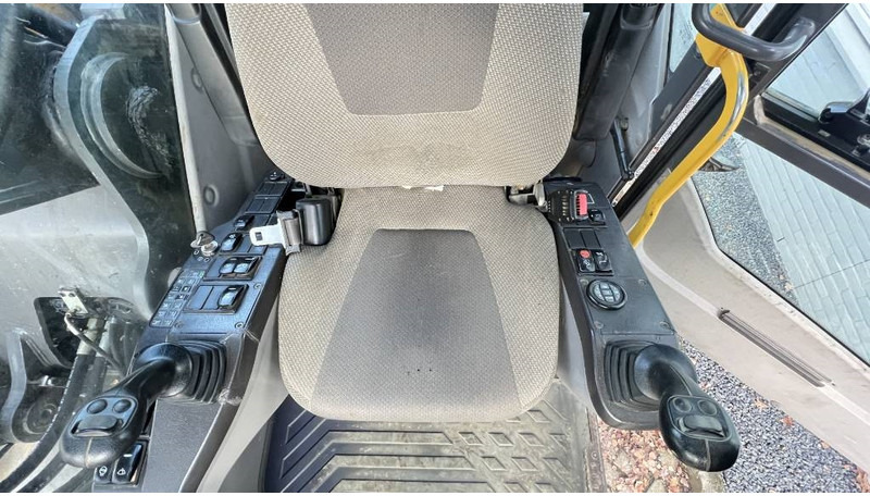 Excavator pe şenile Volvo EC 300 D L: Foto 11 Excavator pe şenile Volvo EC 300 D L: Foto 11