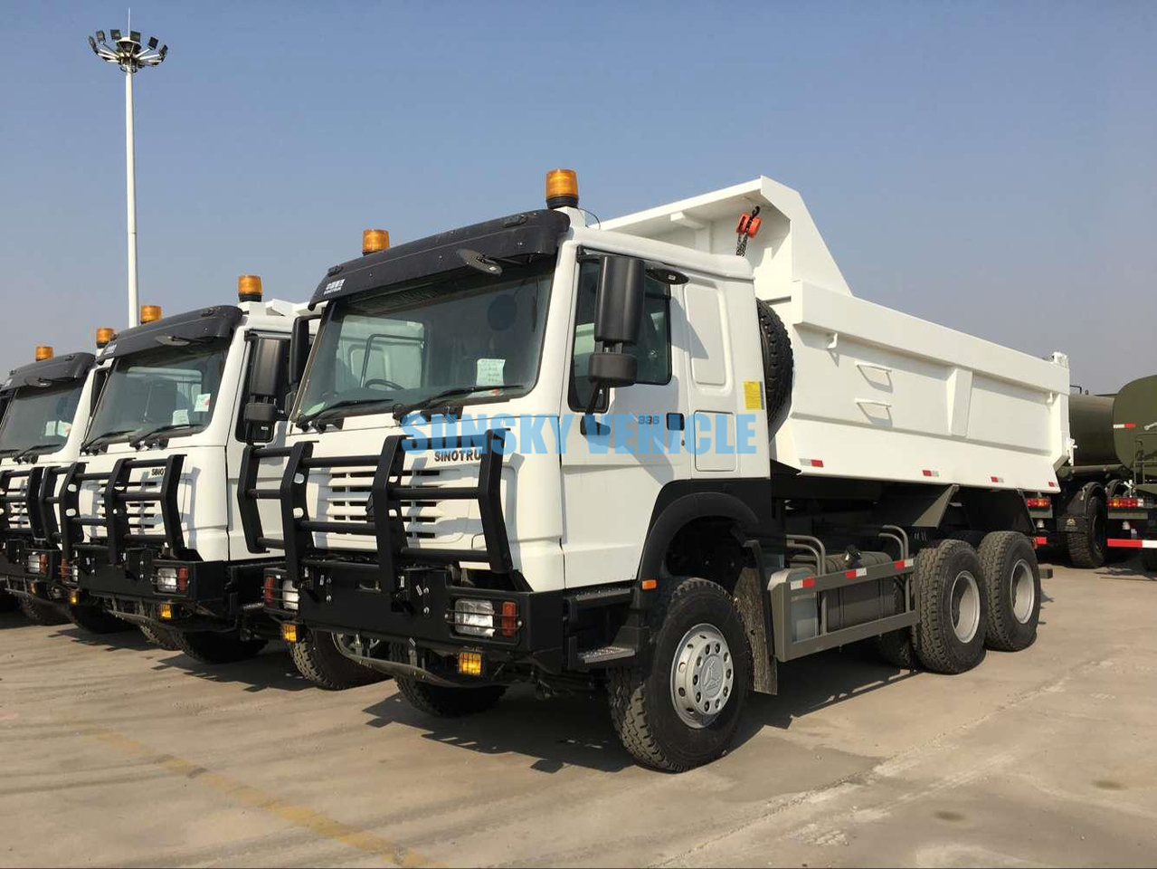 HOWO Brand New 6X4 380/430HP Tipper Truck - Camion basculantă: Foto 2 HOWO Brand New 6X4 380/430HP Tipper Truck - Camion basculantă: Foto 2