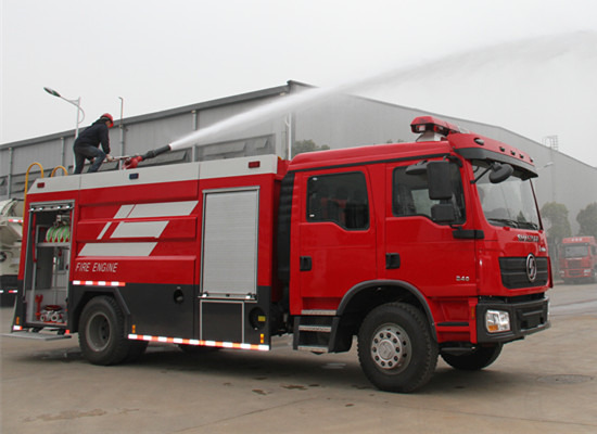 XCMG Official 2024 Year Used Fire Fighting Truck YZR5110 China Water Tank Fire Rescue Truck For Sale - Autospeciala de stins incendii: Foto 2 XCMG Official 2024 Year Used Fire Fighting Truck YZR5110 China Water Tank Fire Rescue Truck For Sale - Autospeciala de stins incendii: Foto 2