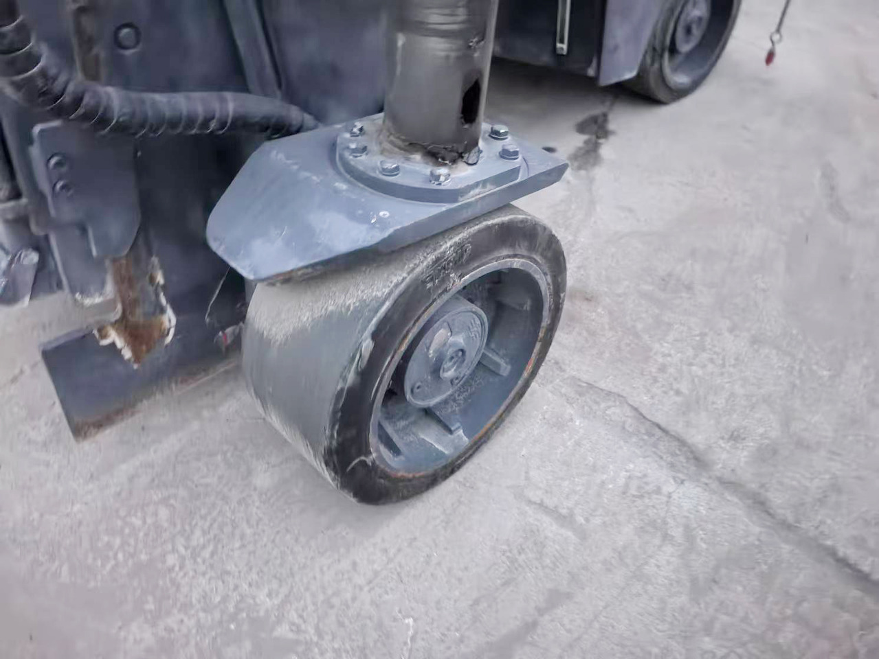 XCMG Official Second Hand Road Building Machine XM505 Small Asphalt Milling Machine For Sale - Utilaje pentru frezare: Foto 4 XCMG Official Second Hand Road Building Machine XM505 Small Asphalt Milling Machine For Sale - Utilaje pentru frezare: Foto 4