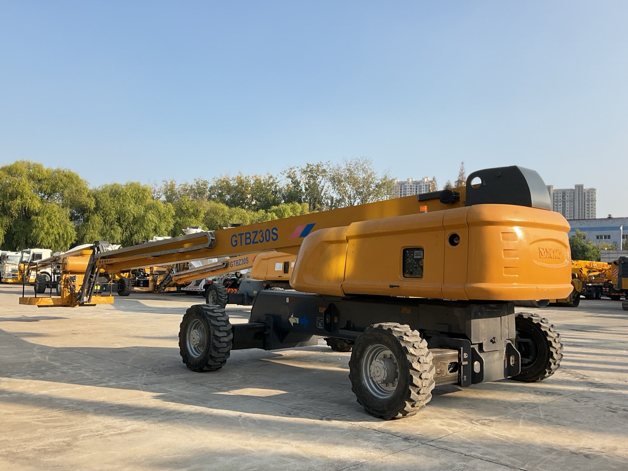 XCMG Official Used Aerial Boom Lift GTBZ30S 30 Meters Mobile Cherry Picker Price - Nacela telescopica: Foto 3 XCMG Official Used Aerial Boom Lift GTBZ30S 30 Meters Mobile Cherry Picker Price - Nacela telescopica: Foto 3