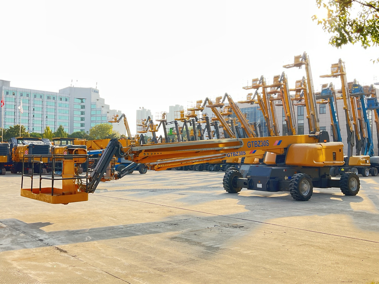 XCMG Official Used Aerial Boom Lift GTBZ30S 30 Meters Mobile Cherry Picker Price - Nacela telescopica: Foto 4 XCMG Official Used Aerial Boom Lift GTBZ30S 30 Meters Mobile Cherry Picker Price - Nacela telescopica: Foto 4