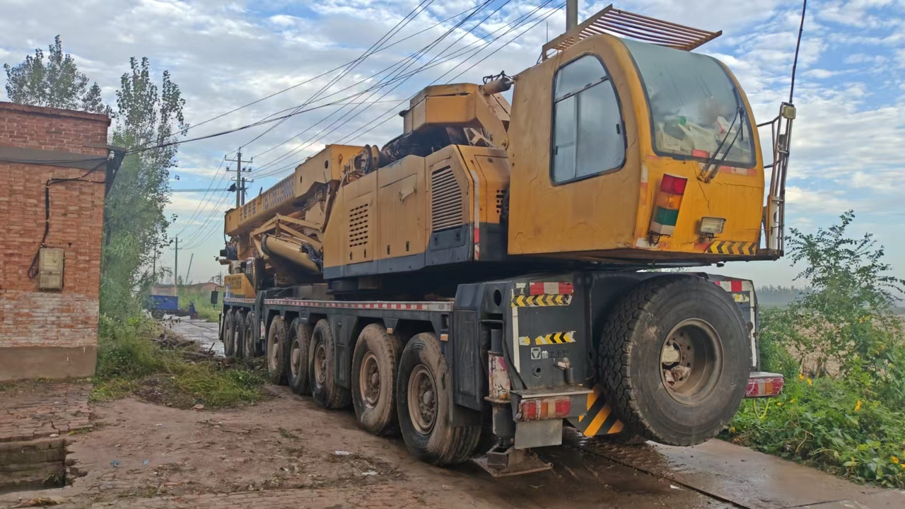 XCMG QAY500 used 500ton diesel all terrain truck crane with telescopic arm price - Macara tot teren: Foto 3 XCMG QAY500 used 500ton diesel all terrain truck crane with telescopic arm price - Macara tot teren: Foto 3