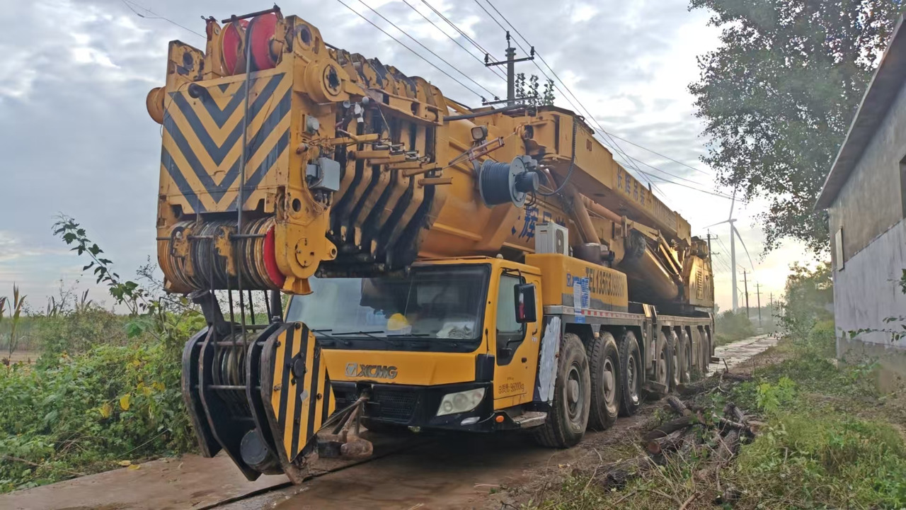 XCMG QAY500 used 500ton diesel all terrain truck crane with telescopic arm price - Macara tot teren: Foto 2 XCMG QAY500 used 500ton diesel all terrain truck crane with telescopic arm price - Macara tot teren: Foto 2