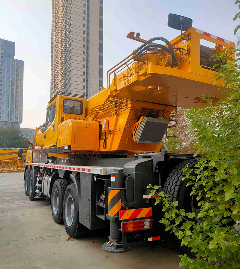 XCMG XCT100L7-I 100ton used pickup mobile hoist crane price - Automacara: Foto 3 XCMG XCT100L7-I 100ton used pickup mobile hoist crane price - Automacara: Foto 3