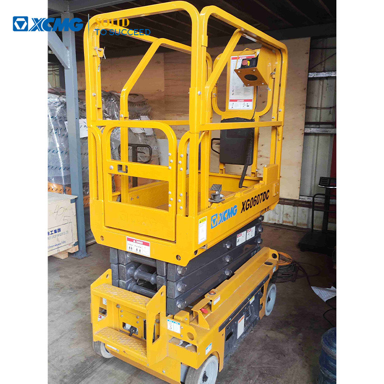 XCMG XG0607DC 6m diesel wheeled scissor lift for sale - Platforma foarfeca: Foto 1 XCMG XG0607DC 6m diesel wheeled scissor lift for sale - Platforma foarfeca: Foto 1