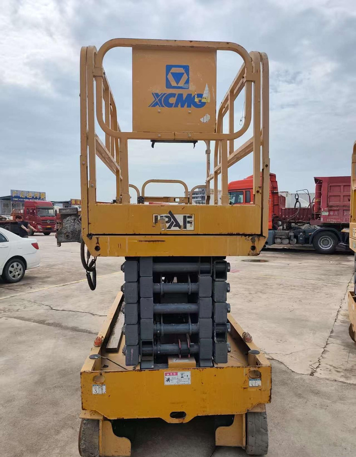 XCMG XG1412HA-Li battery electric mobile scissor lift 14m price - Platforma foarfeca: Foto 3 XCMG XG1412HA-Li battery electric mobile scissor lift 14m price - Platforma foarfeca: Foto 3