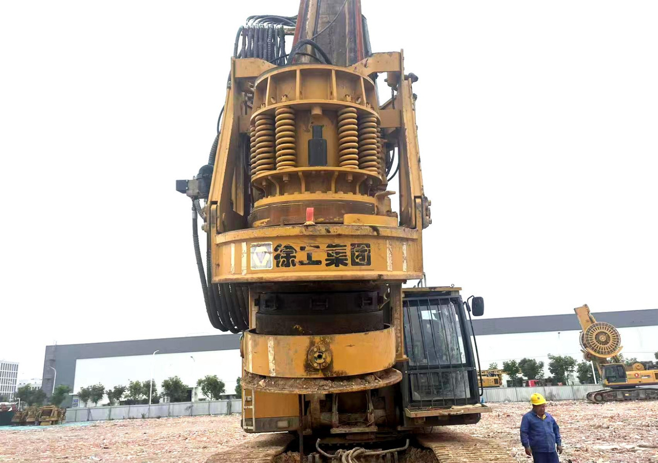 XCMG second hand XR360E crawler rotary drilling rig in stock - Maşină de foraj: Foto 2 XCMG second hand XR360E crawler rotary drilling rig in stock - Maşină de foraj: Foto 2