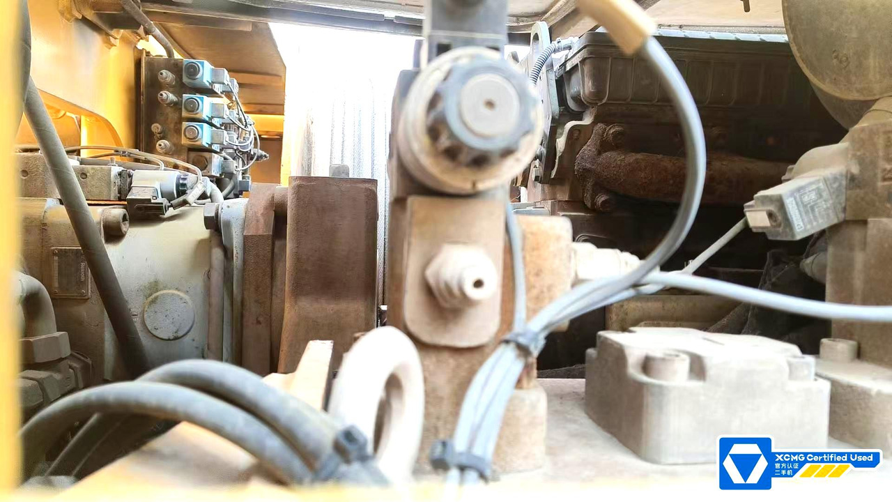 Macara tot teren XCMG second hand large ton all terrain crane 650 ton QAY650: Foto 6 Macara tot teren XCMG second hand large ton all terrain crane 650 ton QAY650: Foto 6