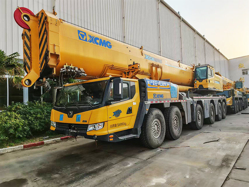 XCMG used XCA460 460ton mobile hydraulic all terrain crane price - Macara tot teren: Foto 3 XCMG used XCA460 460ton mobile hydraulic all terrain crane price - Macara tot teren: Foto 3