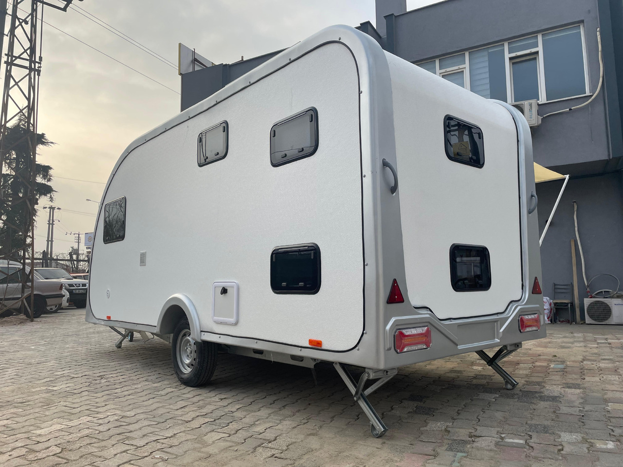 KAMPKON KARAVAN 514 C - Autorulotă: Foto 4 KAMPKON KARAVAN 514 C - Autorulotă: Foto 4