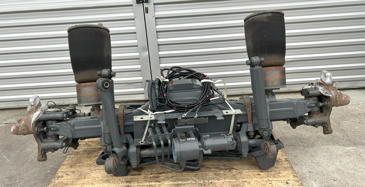 DAF COMPLETE STEERING AXLE DAF XF 106 480 - Axă spate: Foto 1 DAF COMPLETE STEERING AXLE DAF XF 106 480 - Axă spate: Foto 1