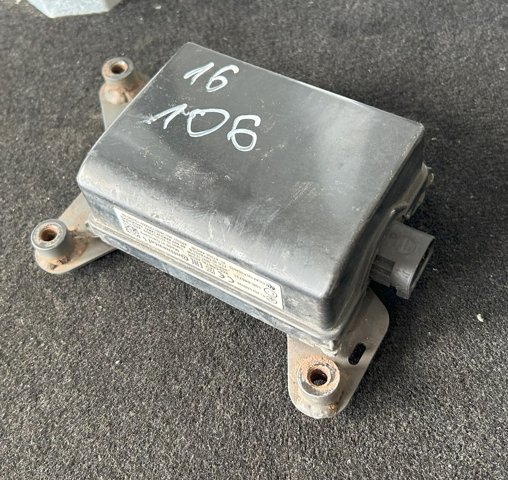 DAF RADAR AKTYWNY ACC2 AEBS DAF XF 106 480 - Sistem electric pentru Camion: Foto 4 DAF RADAR AKTYWNY ACC2 AEBS DAF XF 106 480 - Sistem electric pentru Camion: Foto 4