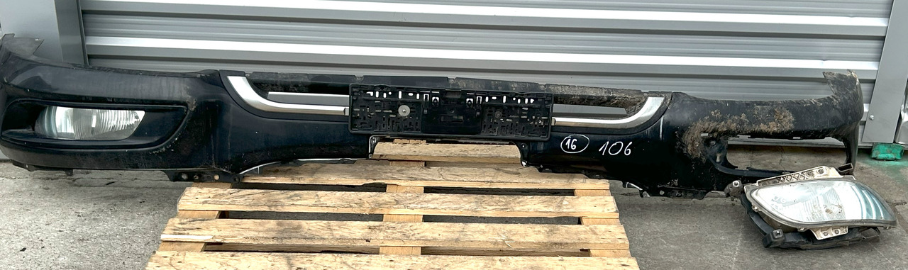 DAF XF 106 480 FRONT BUMPER WITH HALOGENS - Bară de protecție: Foto 1 DAF XF 106 480 FRONT BUMPER WITH HALOGENS - Bară de protecție: Foto 1