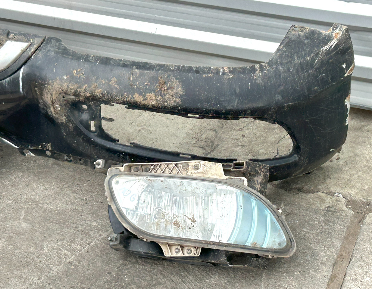 DAF XF 106 480 FRONT BUMPER WITH HALOGENS - Bară de protecție: Foto 4 DAF XF 106 480 FRONT BUMPER WITH HALOGENS - Bară de protecție: Foto 4