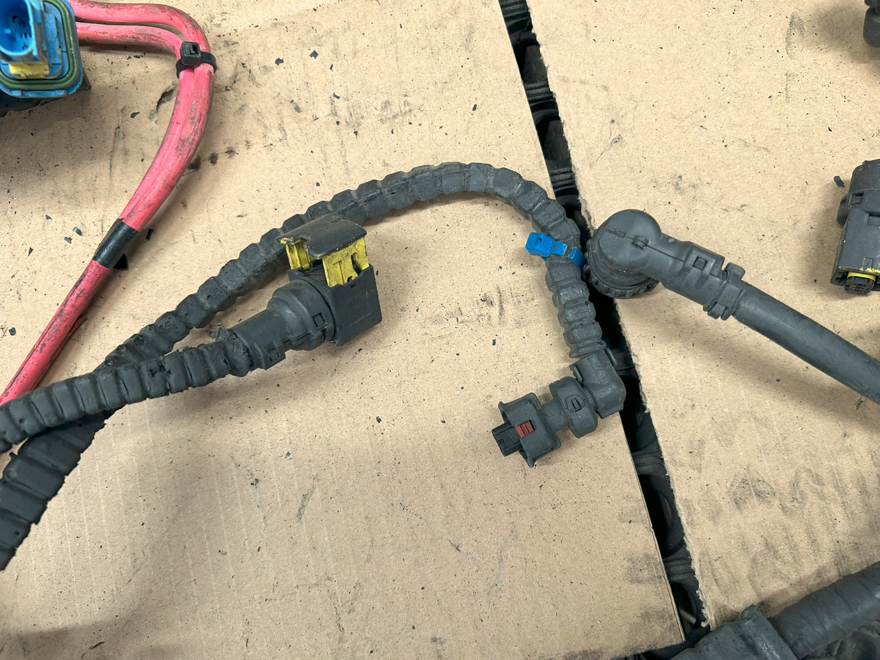 DAF XF 106 J3C ENGINE WIRING HARNESS - Cablu/ Fire electric: Foto 4 DAF XF 106 J3C ENGINE WIRING HARNESS - Cablu/ Fire electric: Foto 4
