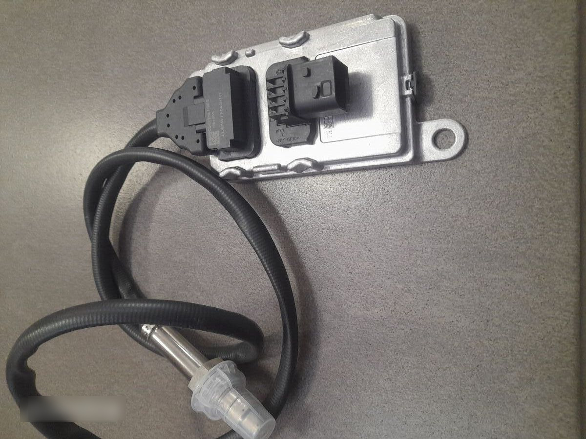DAF XF 106 NOX 2139930/4326769 DAF XF 106 truck - Senzor pentru Camion: Foto 3 DAF XF 106 NOX 2139930/4326769 DAF XF 106 truck - Senzor pentru Camion: Foto 3