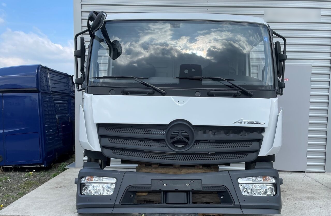 FRONT BUMPER COMPLETE EXTRA COST 800EU Mercedes-Benz ATEGO S-cab ClassicSpace, 2.30 m 2023 Mercedes-Benz ATEGO truck - Cabină pentru Camion: Foto 1 FRONT BUMPER COMPLETE EXTRA COST 800EU Mercedes-Benz ATEGO S-cab ClassicSpace, 2.30 m 2023 Mercedes-Benz ATEGO truck - Cabină pentru Camion: Foto 1