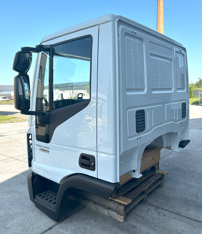 IVECO Eurocargo 75 DAY cabine Fahrerhaus Cab 2025 - Cabină pentru Automobil: Foto 5 IVECO Eurocargo 75 DAY cabine Fahrerhaus Cab 2025 - Cabină pentru Automobil: Foto 5