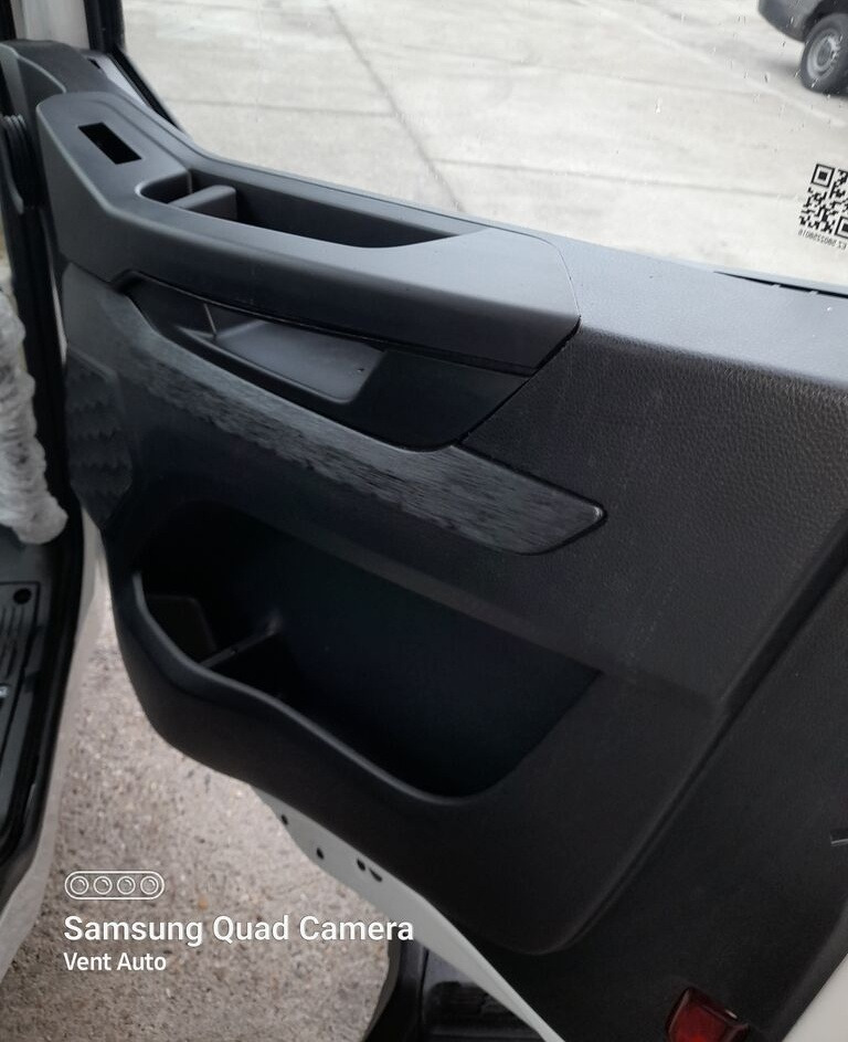 IVECO S-WAY truck - Cabină pentru Camion: Foto 4 IVECO S-WAY truck - Cabină pentru Camion: Foto 4