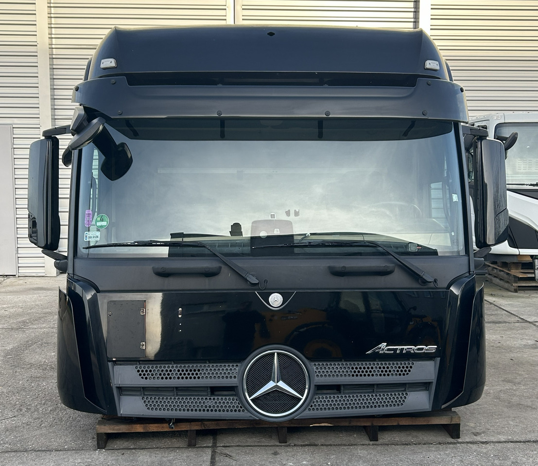 MERCEDES ACTROS MP4 L BigSpace, 2.50 m - Cabină pentru Camion: Foto 1 MERCEDES ACTROS MP4 L BigSpace, 2.50 m - Cabină pentru Camion: Foto 1