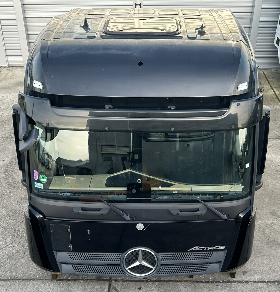MERCEDES ACTROS MP4 L BigSpace, 2.50 m - Cabină pentru Camion: Foto 2 MERCEDES ACTROS MP4 L BigSpace, 2.50 m - Cabină pentru Camion: Foto 2
