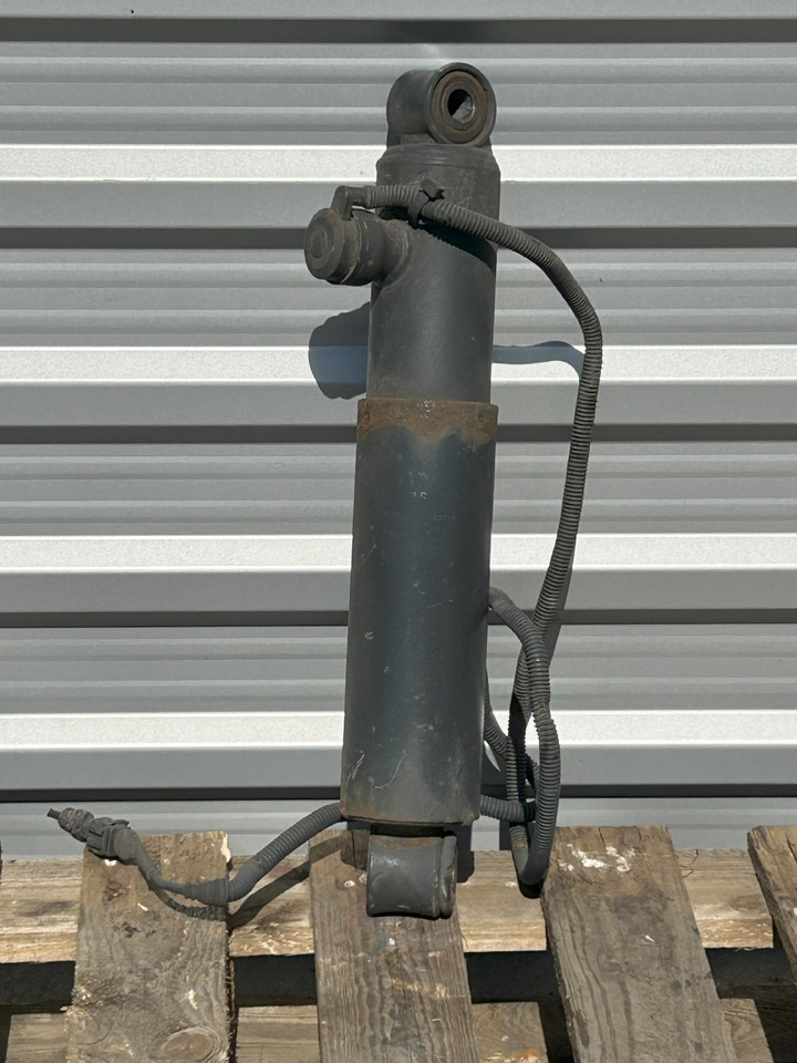 MERCEDES ACTROS MP4 SUSPENSION SHOCK ABSORBER - Amortizor: Foto 1 MERCEDES ACTROS MP4 SUSPENSION SHOCK ABSORBER - Amortizor: Foto 1