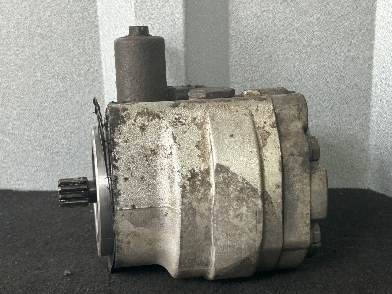 MERCEDES-BENZ ACTROS MP4 POWER STEERING PUMP - Pompă de servodirecţie pentru Camion: Foto 2 MERCEDES-BENZ ACTROS MP4 POWER STEERING PUMP - Pompă de servodirecţie pentru Camion: Foto 2