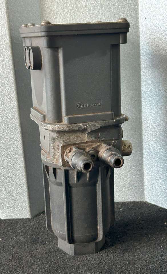 MERCEDES-BENZ AROCS MP4 ADBLUE PUMP - Sistem de evacuare pentru Camion: Foto 4 MERCEDES-BENZ AROCS MP4 ADBLUE PUMP - Sistem de evacuare pentru Camion: Foto 4