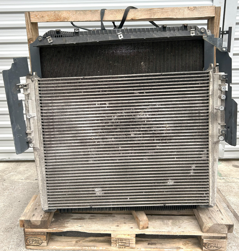 Mercedes ACTROS MP4 COOLERS SET - Radiator: Foto 1 Mercedes ACTROS MP4 COOLERS SET - Radiator: Foto 1