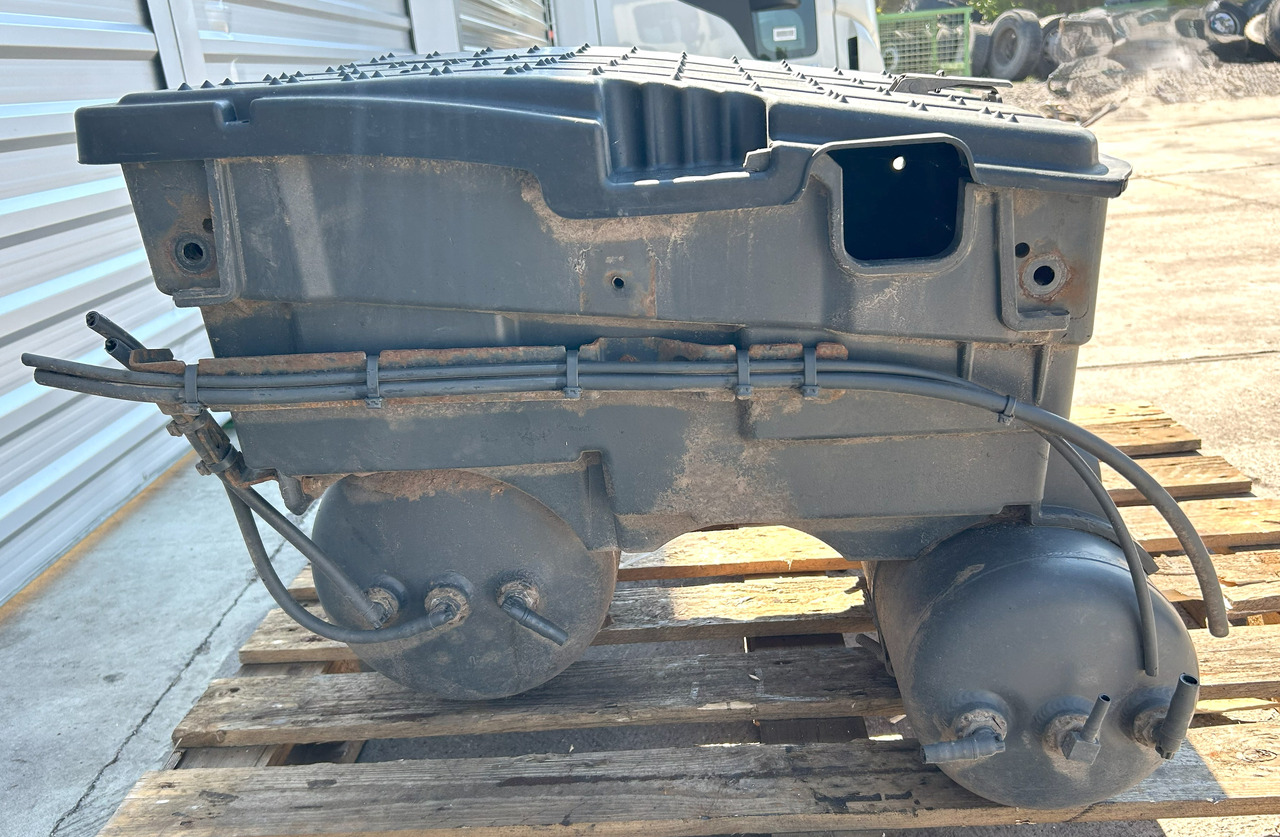 Mercedes AROCS MP4 BATTERY BOX WITH CYLINDERS - Acumulator pentru Camion: Foto 1 Mercedes AROCS MP4 BATTERY BOX WITH CYLINDERS - Acumulator pentru Camion: Foto 1