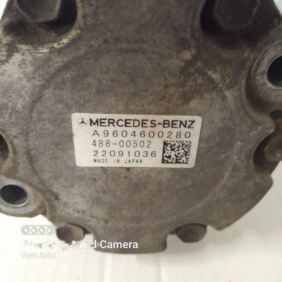 Mercedes-Benz A9604600280 Mercedes-Benz ACTROS MP4 A9604600280 truck - Pompă de servodirecţie pentru Camion: Foto 3 Mercedes-Benz A9604600280 Mercedes-Benz ACTROS MP4 A9604600280 truck - Pompă de servodirecţie pentru Camion: Foto 3