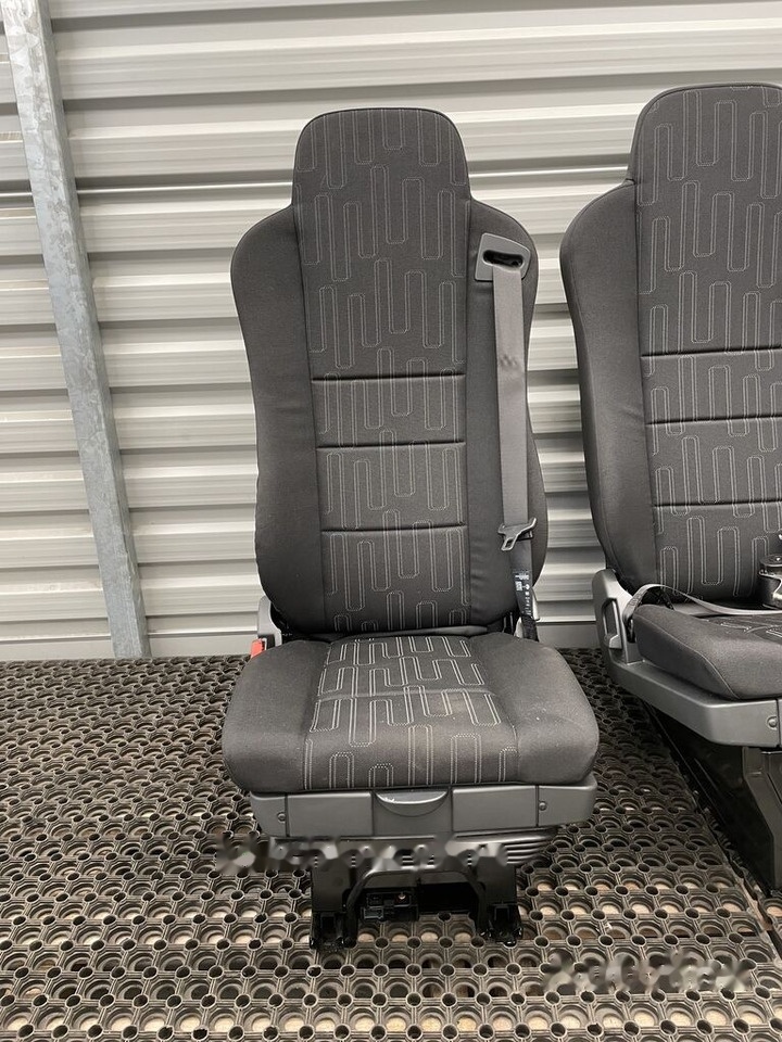 Mercedes-Benz ATEGO DRIVER'S Mercedes-Benz ATEGO - Scaun pentru Camion: Foto 1 Mercedes-Benz ATEGO DRIVER'S Mercedes-Benz ATEGO - Scaun pentru Camion: Foto 1