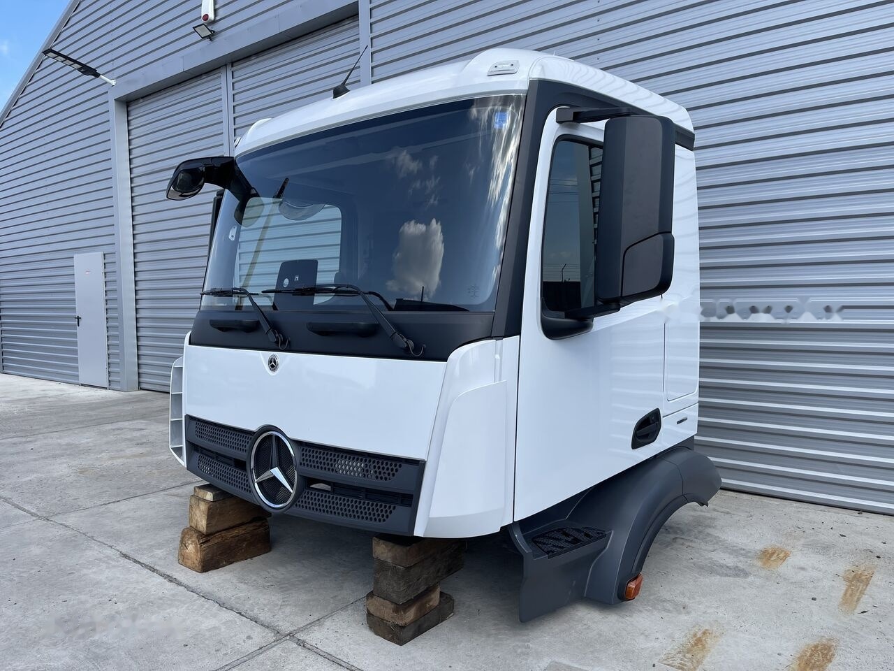 Mercedes-Benz M ClassicSpace Arocs for Mercedes-Benz ACTROS ANTOS AXOR M classic space 170mm Fahrerhaus - Cabină: Foto 5 Mercedes-Benz M ClassicSpace Arocs for Mercedes-Benz ACTROS ANTOS AXOR M classic space 170mm Fahrerhaus - Cabină: Foto 5