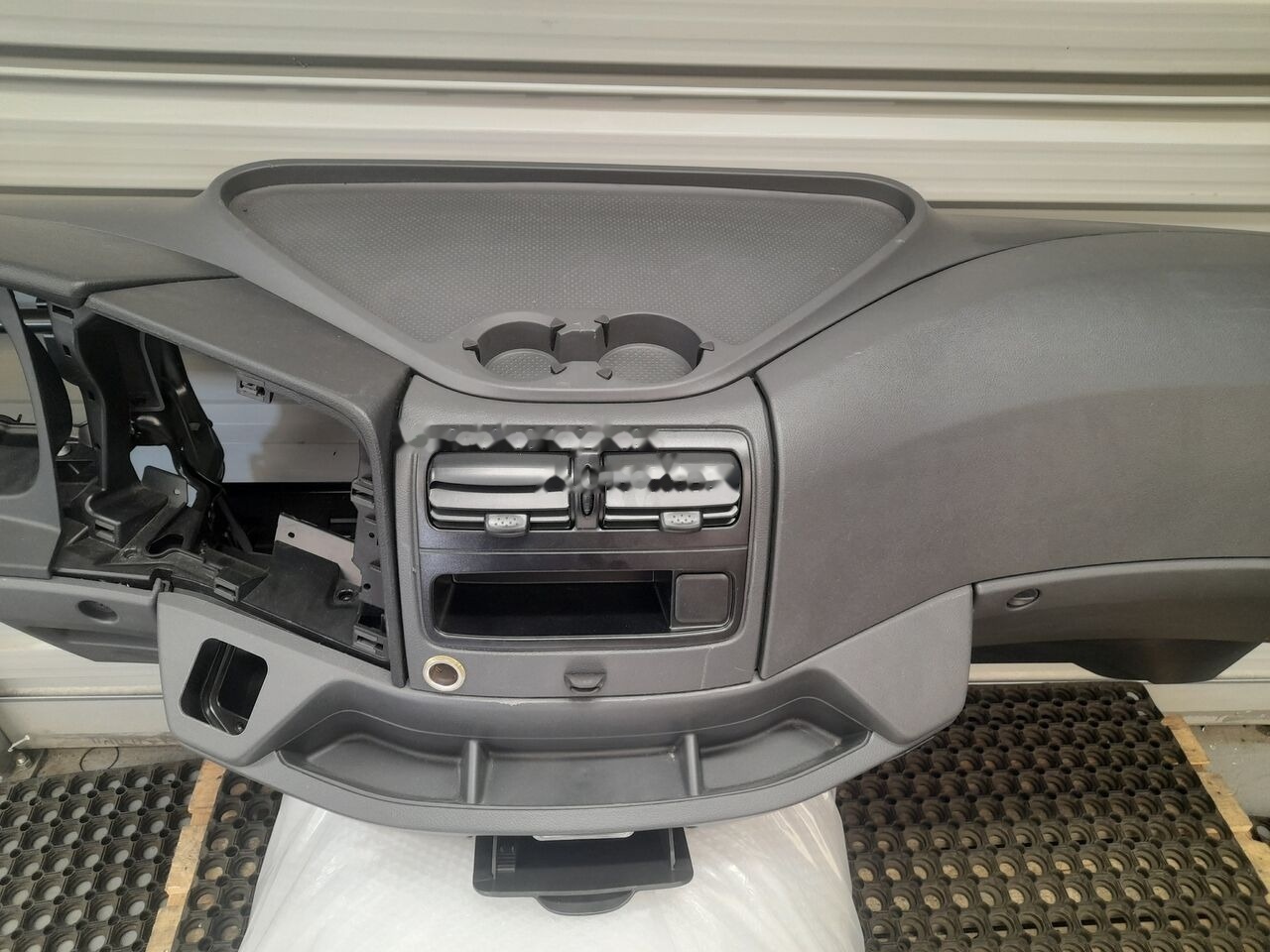 Mercedes-Benz MERCEDES ATEGO 2023 - Tablou de bord pentru Camion: Foto 2 Mercedes-Benz MERCEDES ATEGO 2023 - Tablou de bord pentru Camion: Foto 2