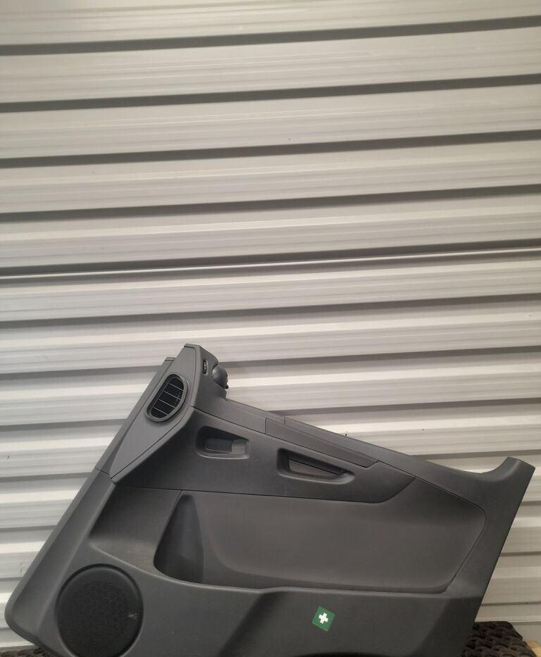 TAPICERKA PANEL DRZWI R Mercedes-Benz ATEGO A9407201870 - Uşă și piese pentru Camion: Foto 1 TAPICERKA PANEL DRZWI R Mercedes-Benz ATEGO A9407201870 - Uşă și piese pentru Camion: Foto 1