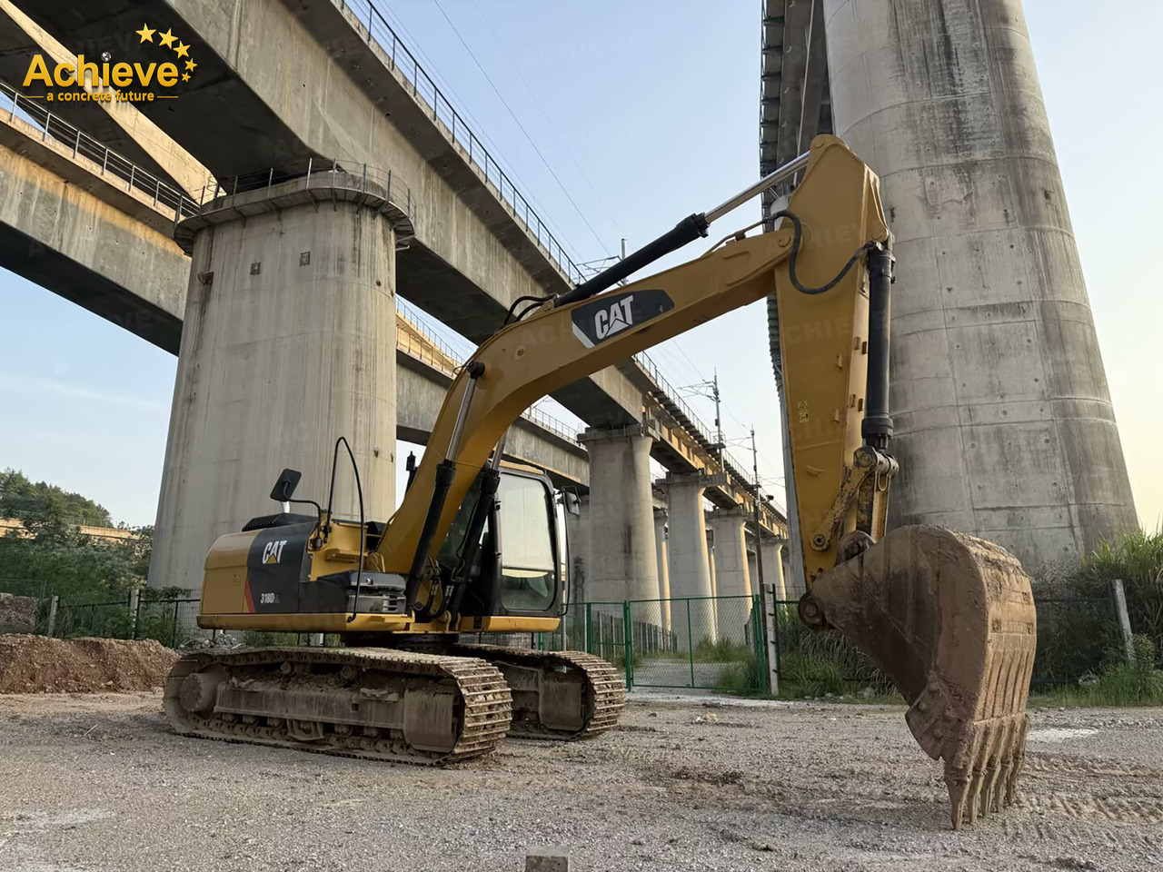Caterpillar 318DL hydraulic excavator 0.72-0.8 m³ 91 kw/rpm 42.0-42.3 kN Cat® C4.2 【ACHIEVE】 TOP CONDITION!!! - Excavator pe şenile: Foto 1 Caterpillar 318DL hydraulic excavator 0.72-0.8 m³ 91 kw/rpm 42.0-42.3 kN Cat® C4.2 【ACHIEVE】 TOP CONDITION!!! - Excavator pe şenile: Foto 1
